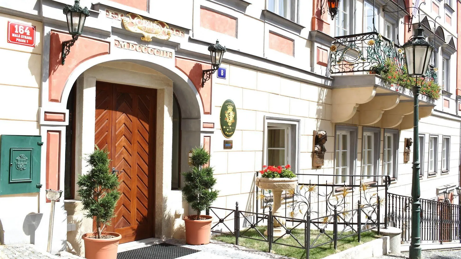 Alchymist Prague Castle Suites 5*,